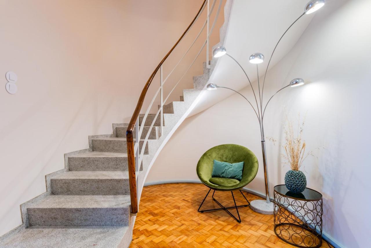 Unique Modernist Duplex & Parking Porto