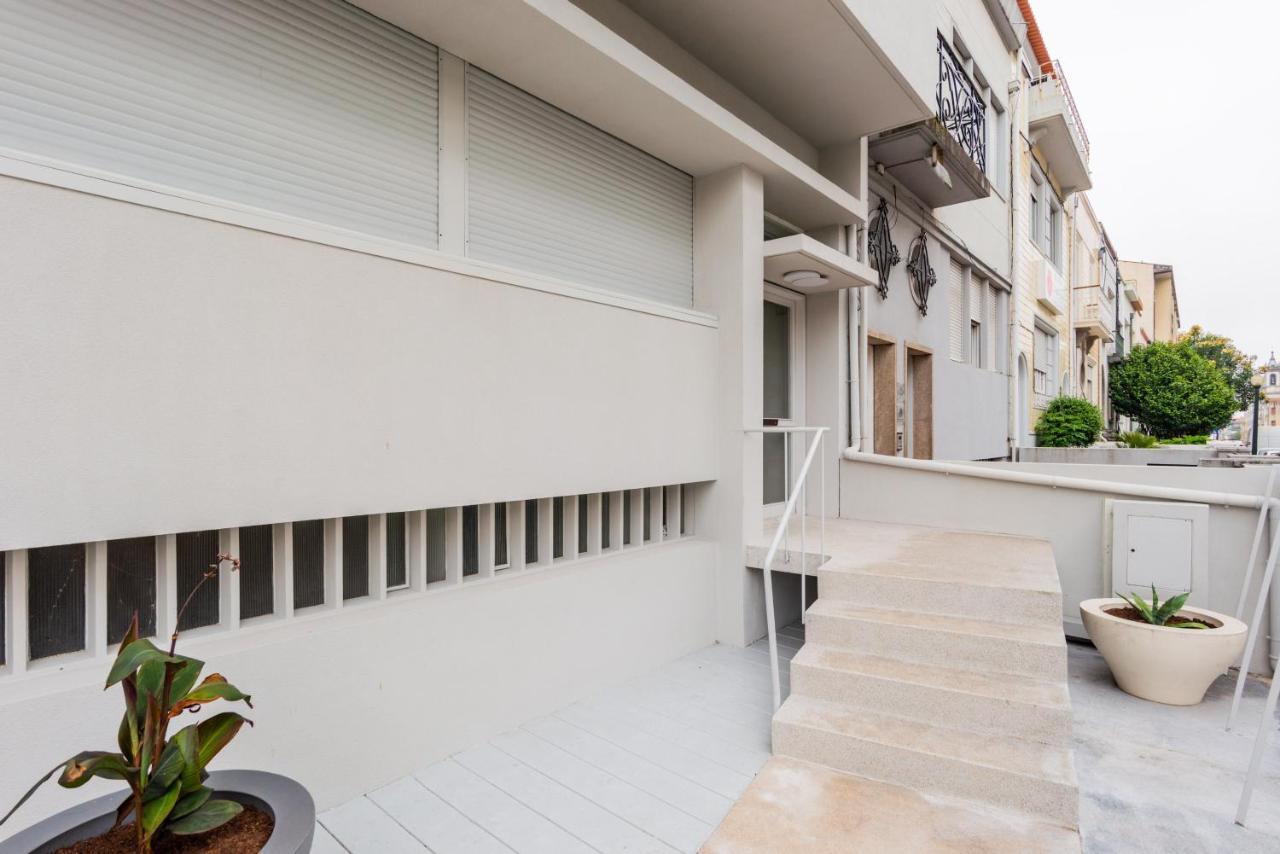 Unique Modernist Duplex & Parking Apartment Porto